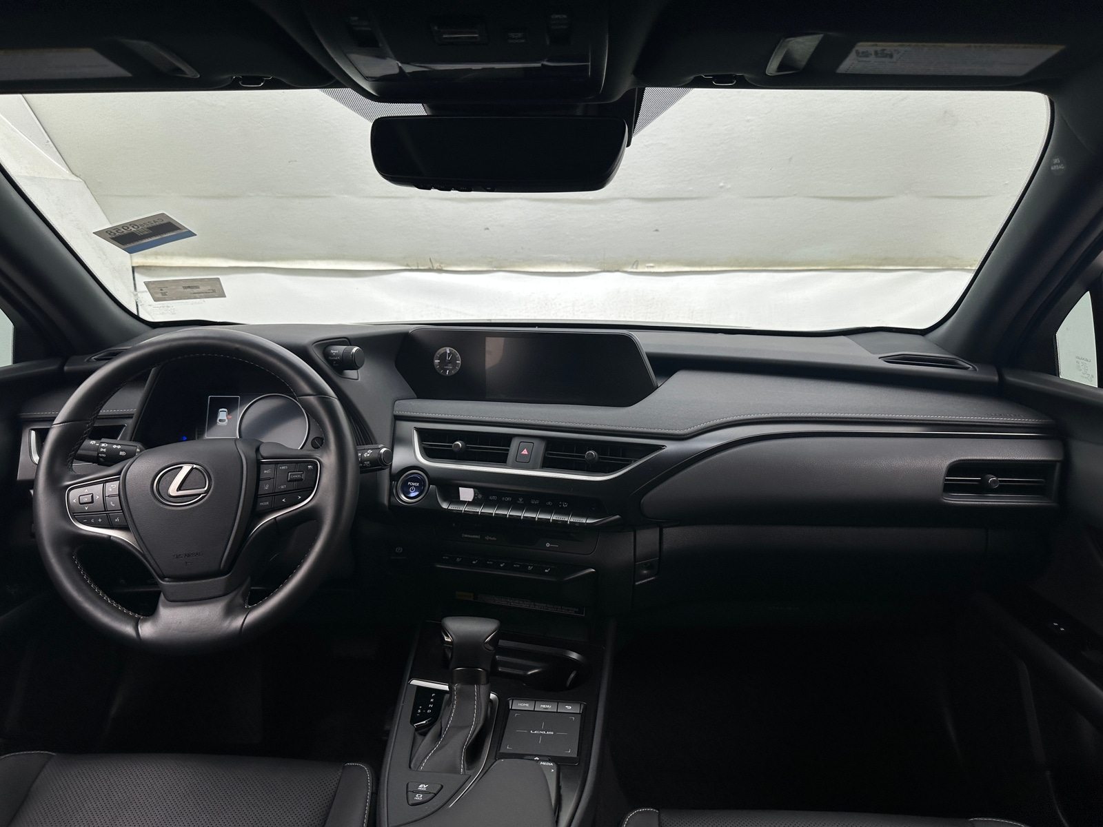 Thumbnail: 2022 Lexus UX - 2
