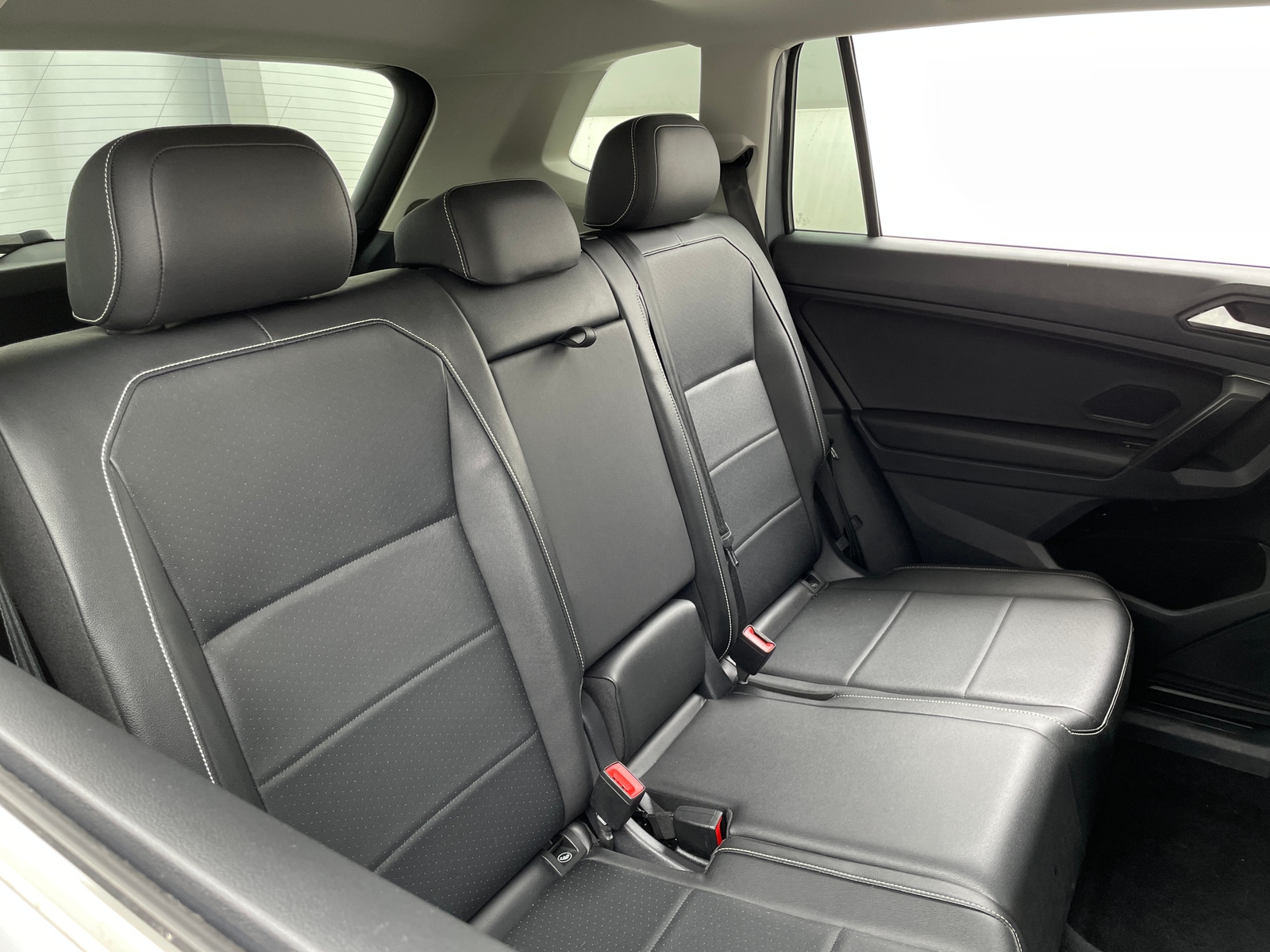 Thumbnail: 2021 Volkswagen Tiguan - 5