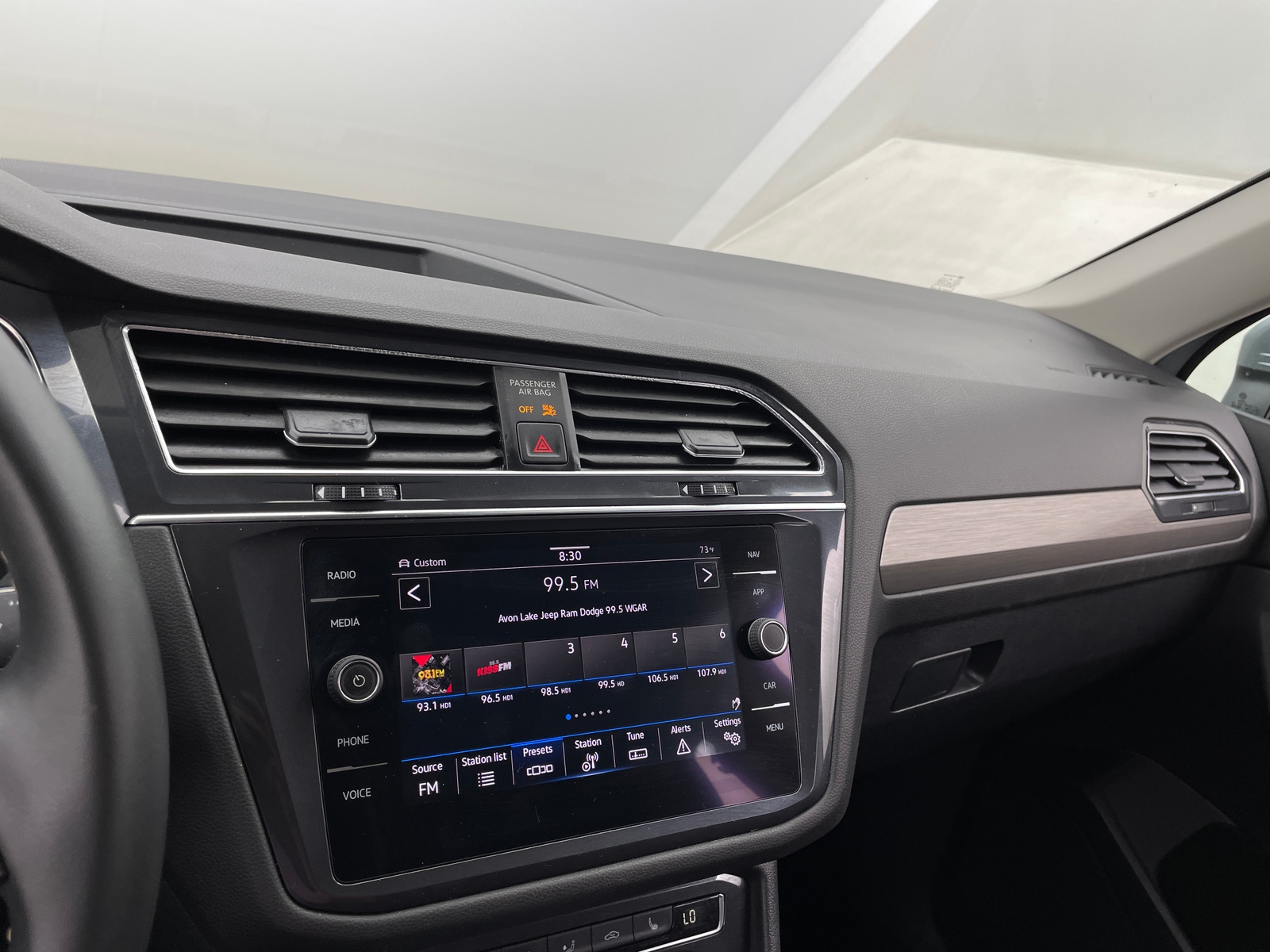 Thumbnail: 2021 Volkswagen Tiguan - 3