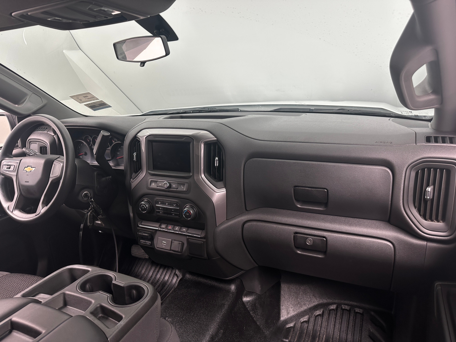 Thumbnail: 2020 Chevrolet Silverado 1500 - 3