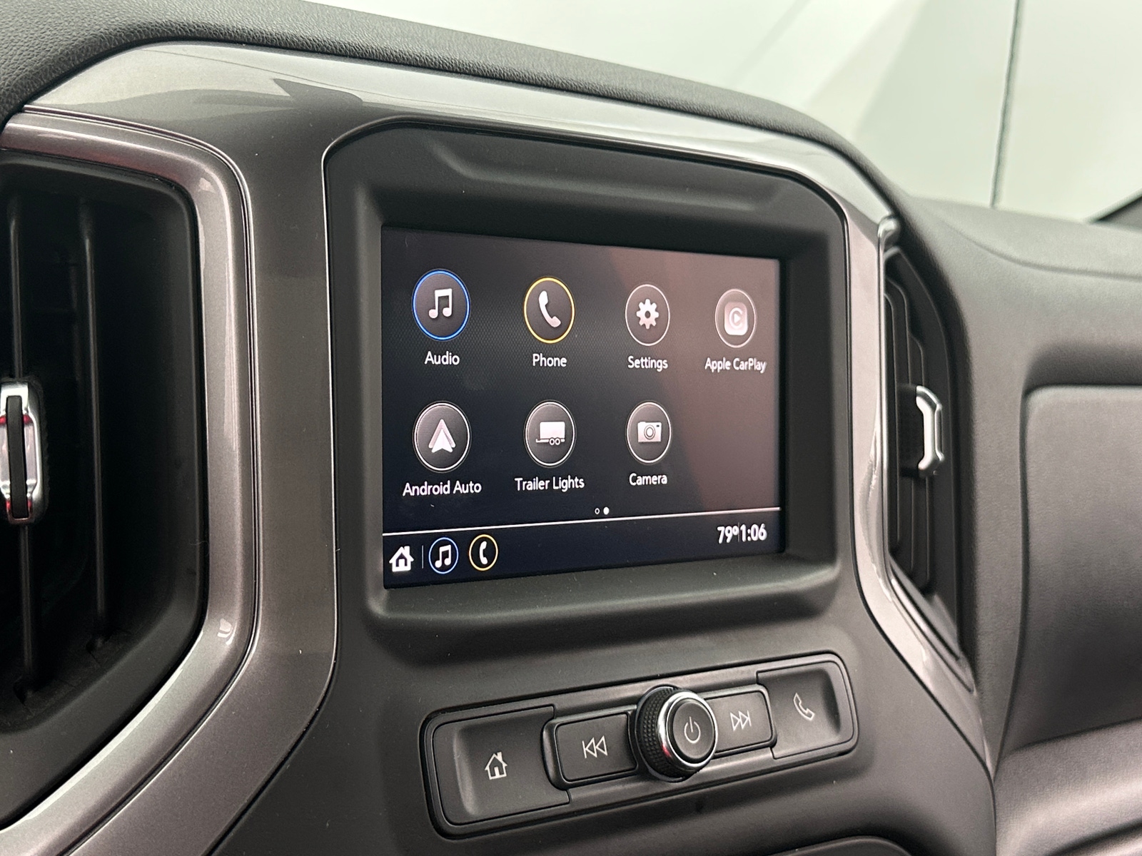 Thumbnail: 2020 Chevrolet Silverado 1500 - 4
