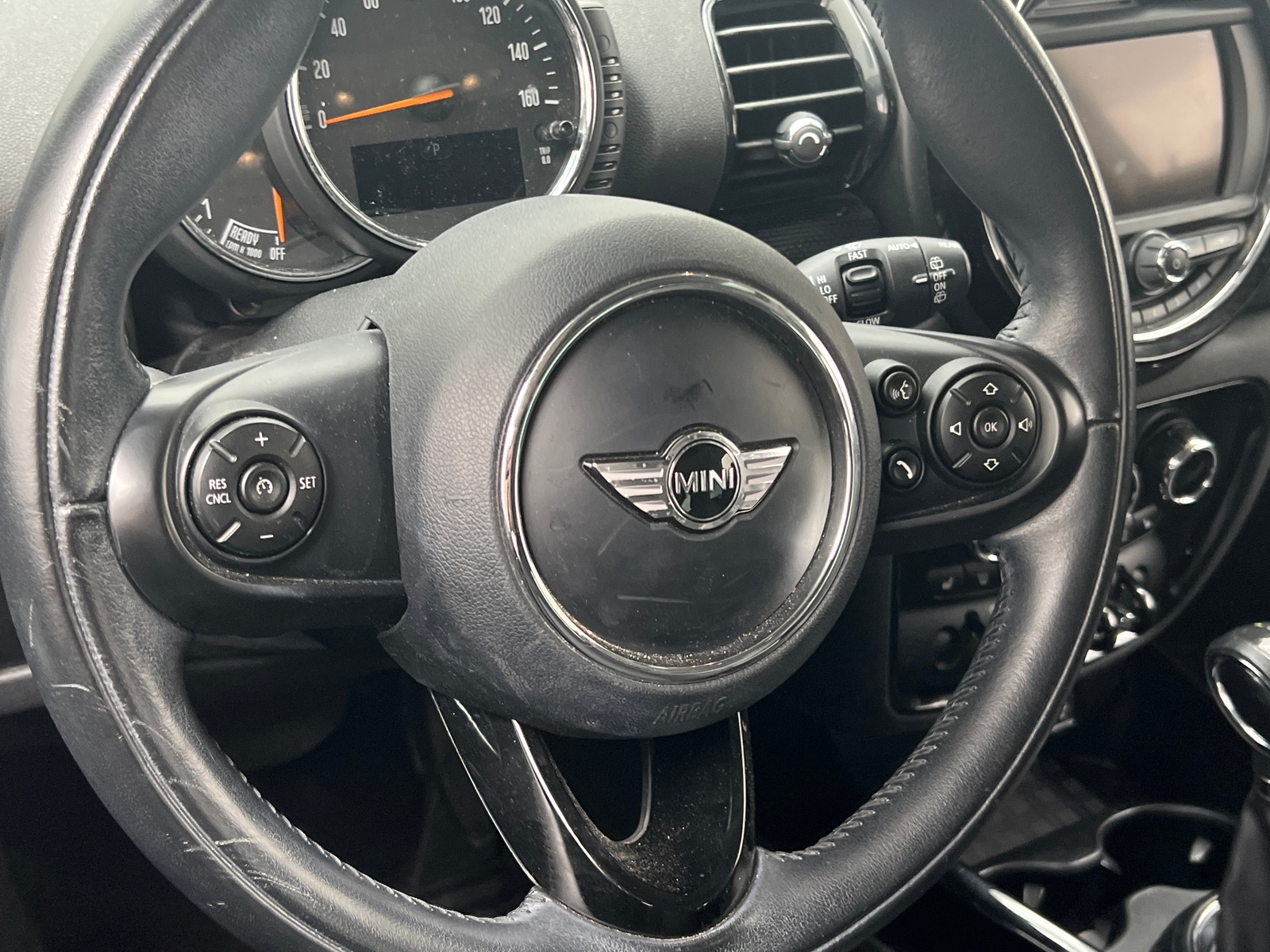 Thumbnail: 2017 MINI Cooper Clubman - 4