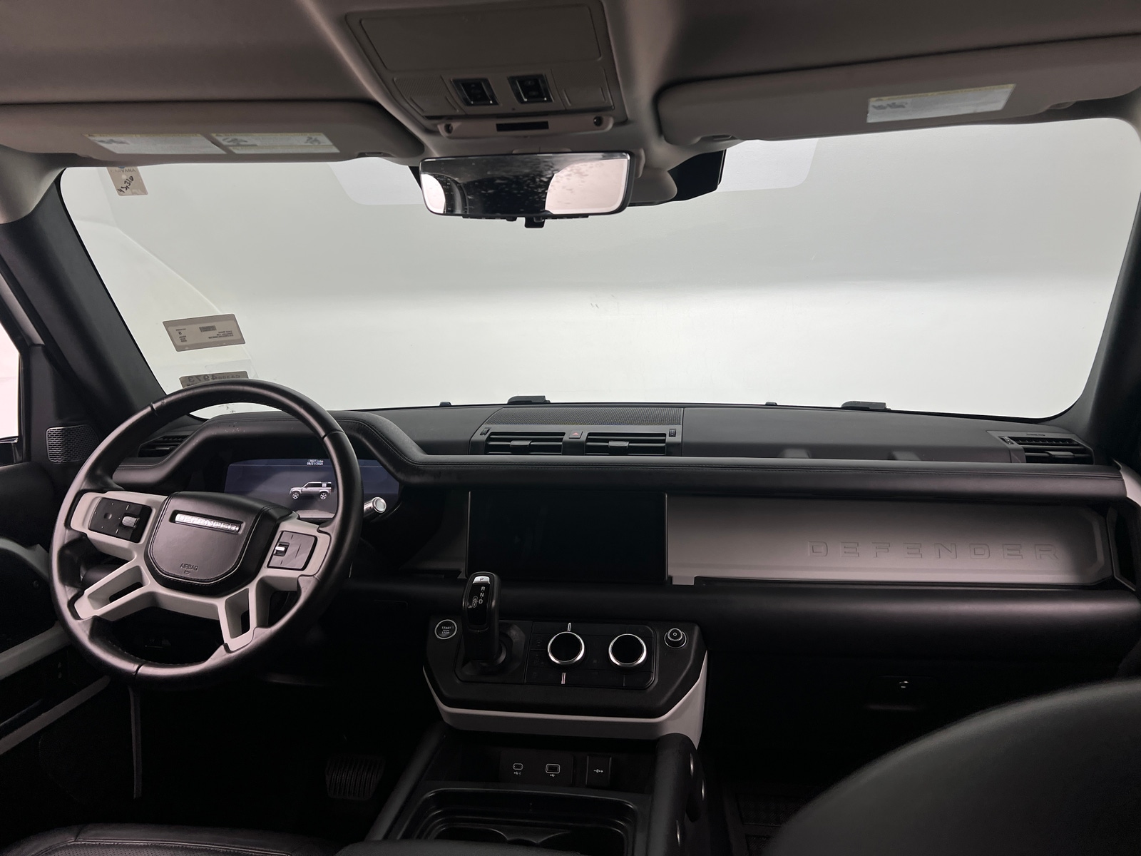 Thumbnail: 2020 Land Rover Defender - 2