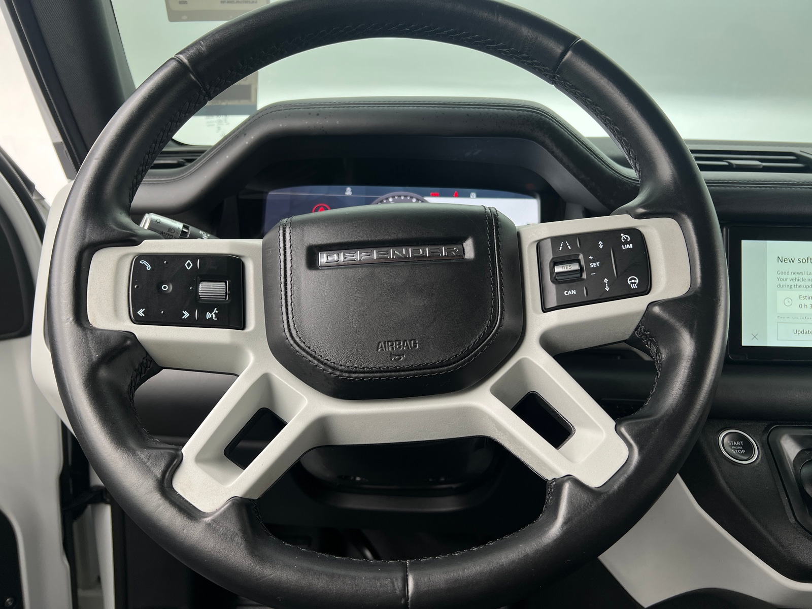 Thumbnail: 2020 Land Rover Defender - 4