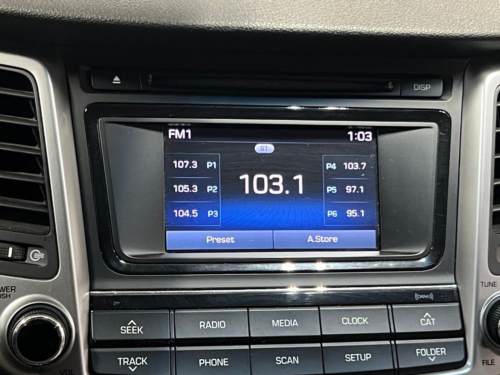 Thumbnail: 2017 Hyundai Tucson - 4