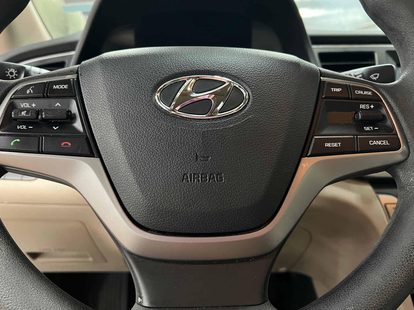 Thumbnail: 2017 Hyundai Elantra - 5