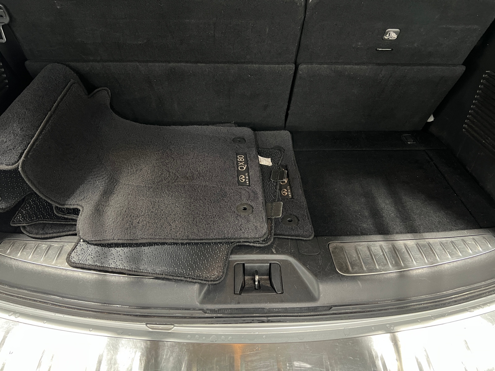 Thumbnail: 2019 INFINITI QX80 - 6