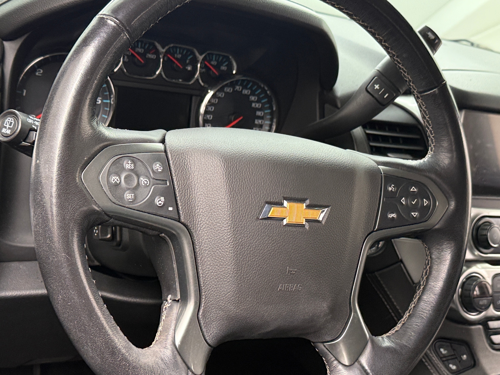 Thumbnail: 2020 Chevrolet Tahoe - 4