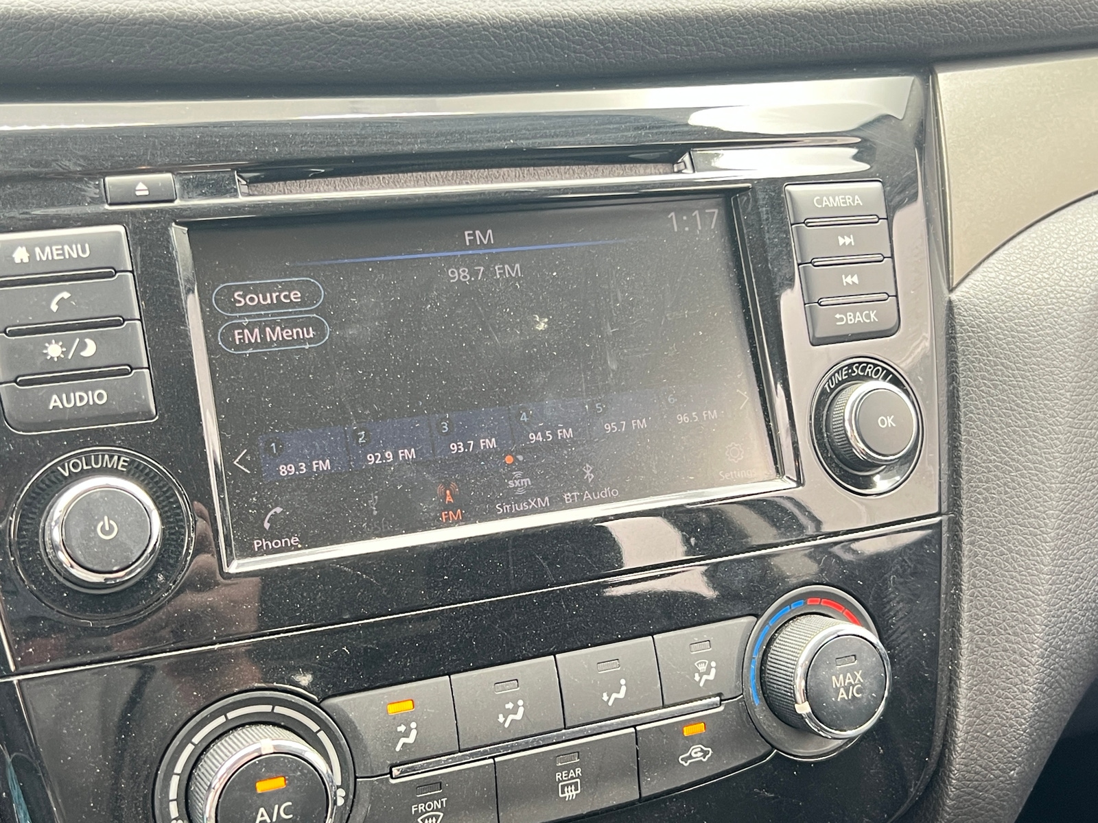 Thumbnail: 2019 Nissan Rogue Sport - 4