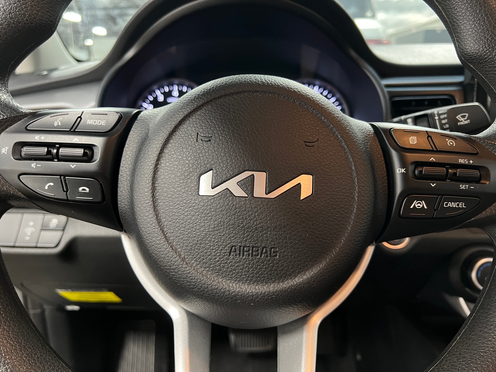 Thumbnail: 2023 Kia Rio - 5