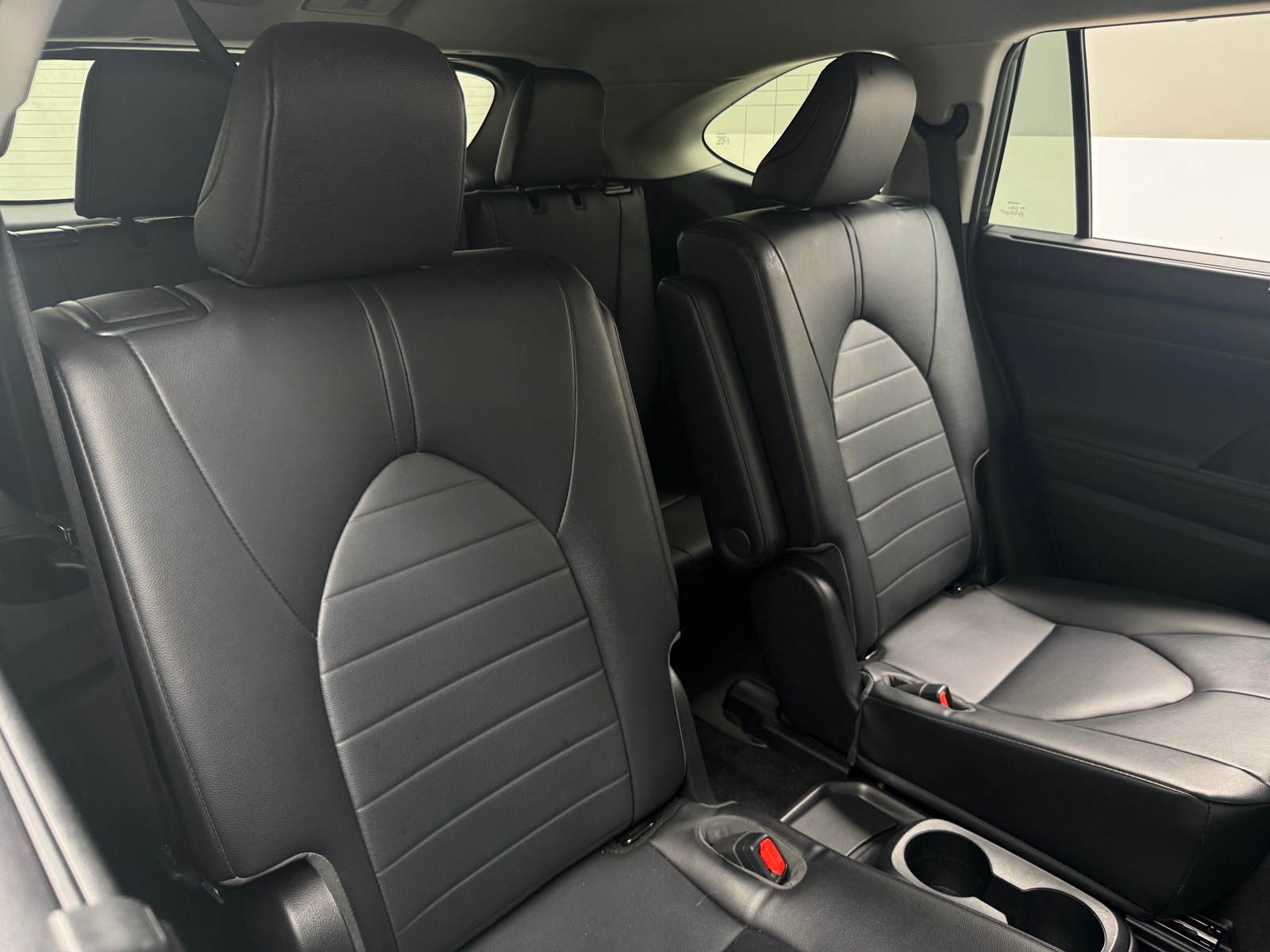 Thumbnail: 2023 Toyota Highlander - 5