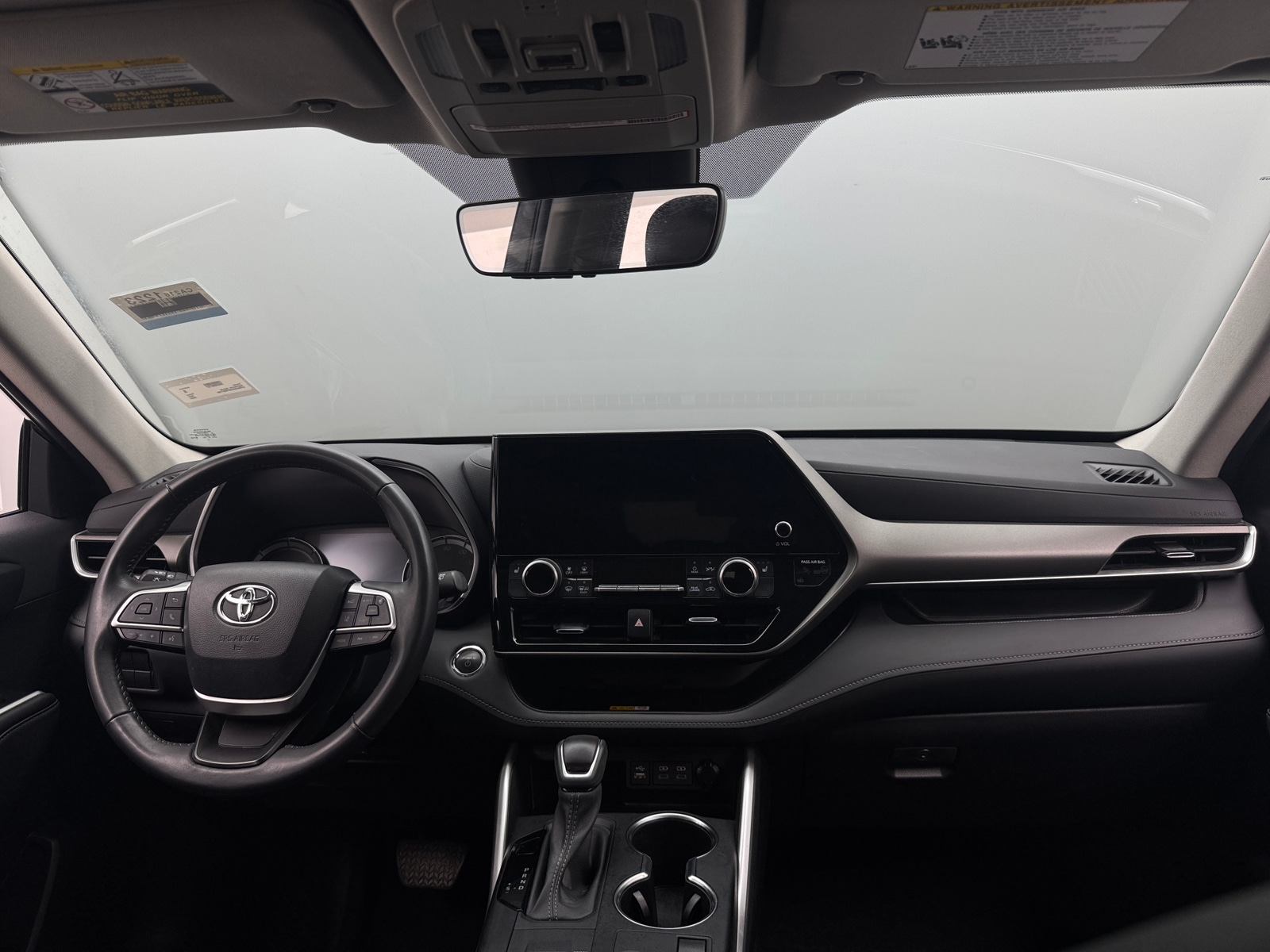 Thumbnail: 2023 Toyota Highlander - 2