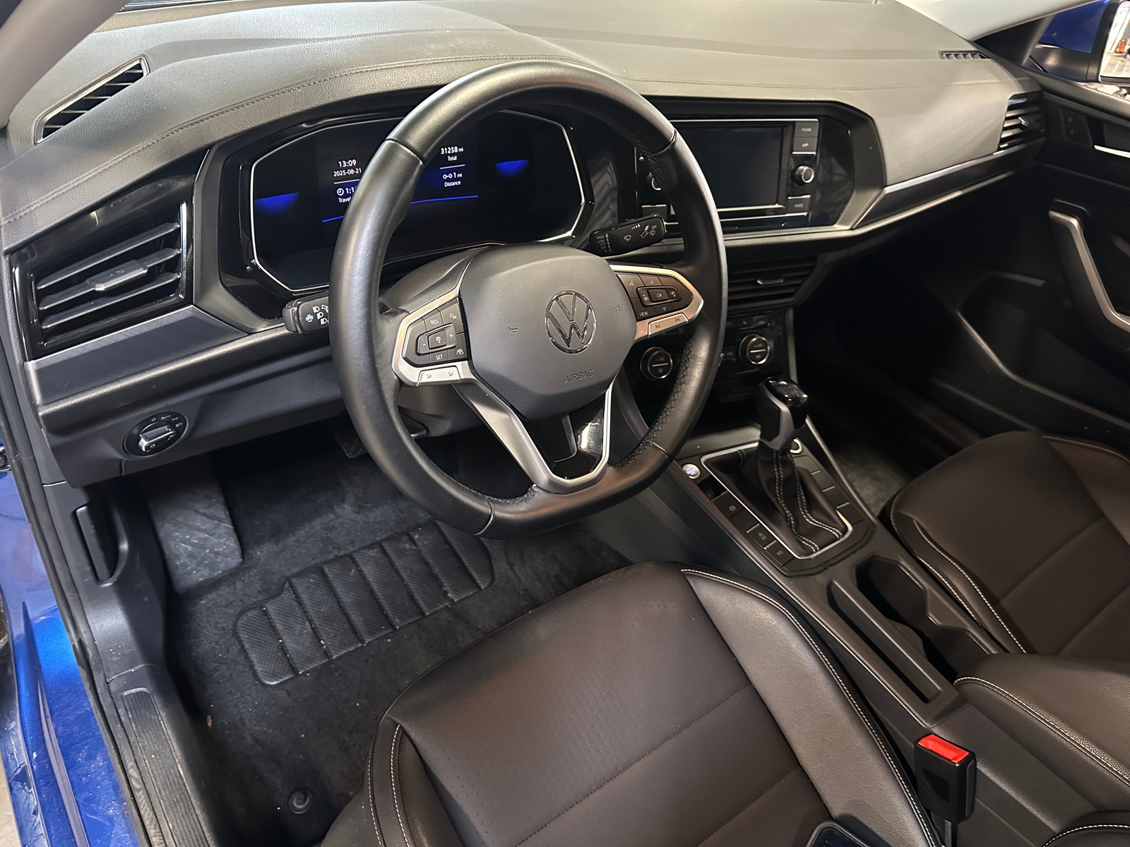 Thumbnail: 2023 Volkswagen Jetta - 2