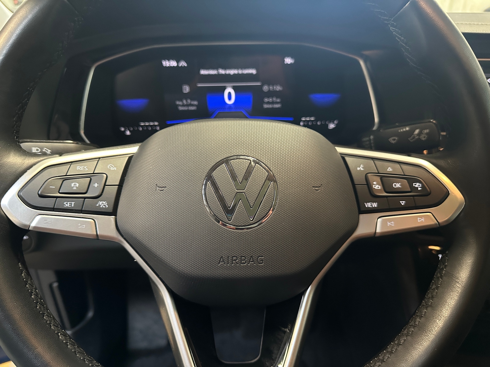 Thumbnail: 2023 Volkswagen Jetta - 4