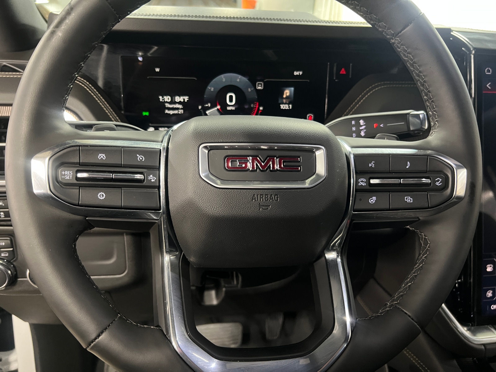 Thumbnail: 2025 GMC Yukon - 4
