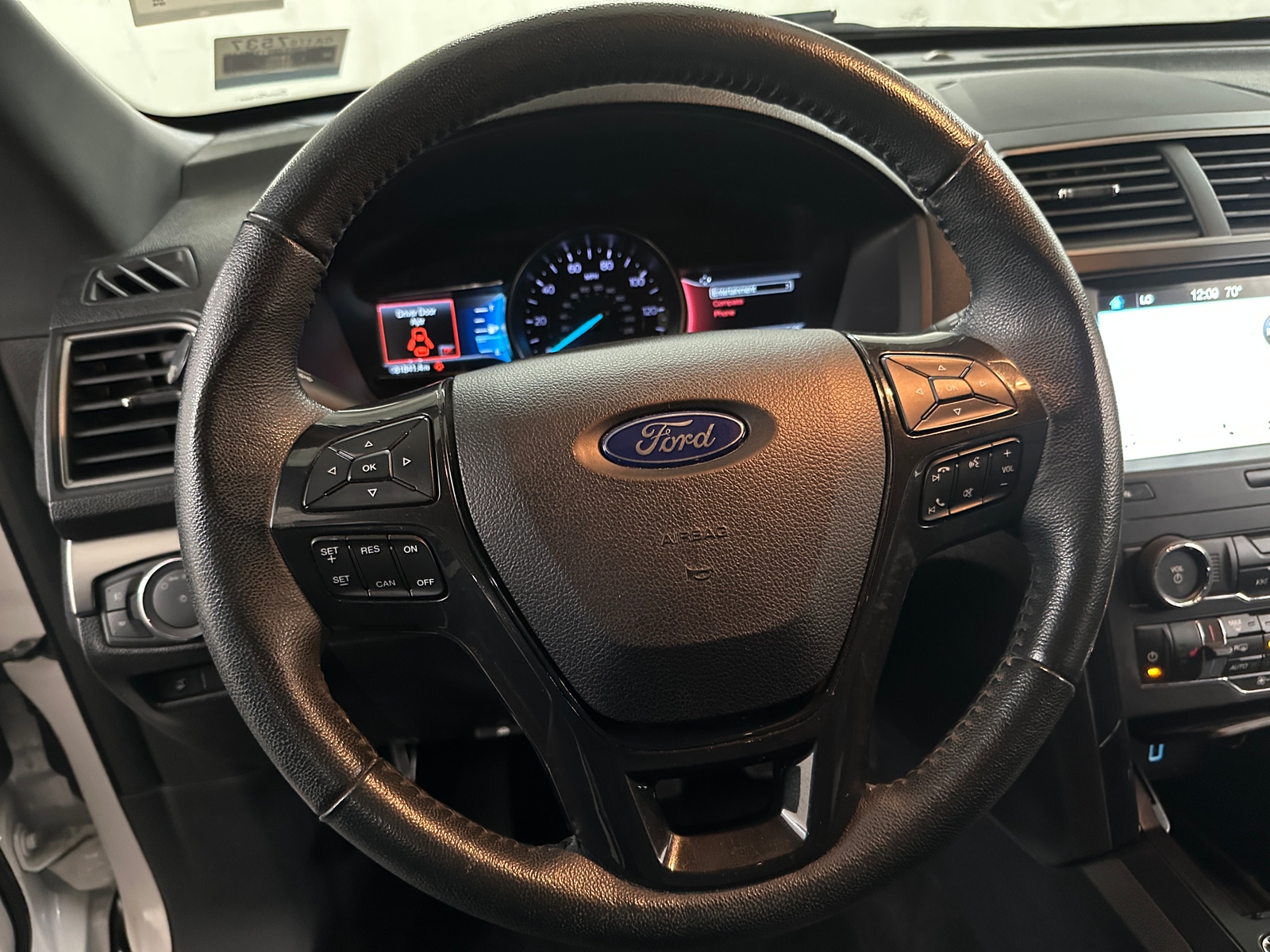Thumbnail: 2018 Ford Explorer - 5