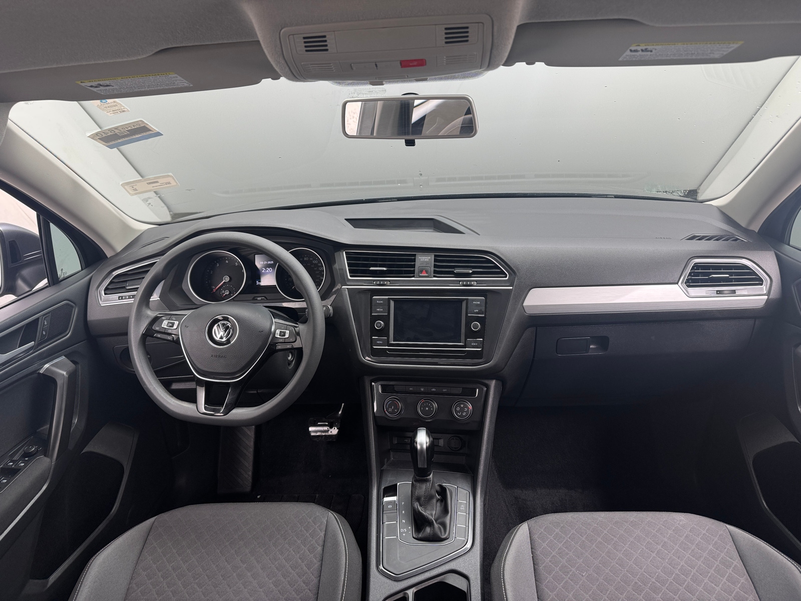 Thumbnail: 2021 Volkswagen Tiguan - 3