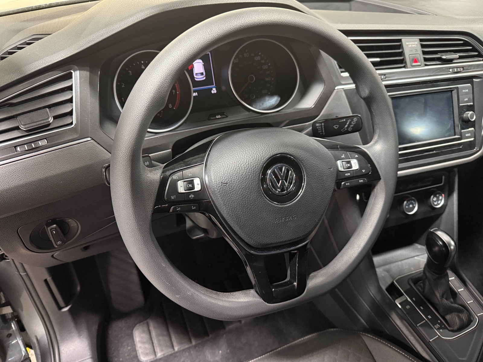 Thumbnail: 2021 Volkswagen Tiguan - 5