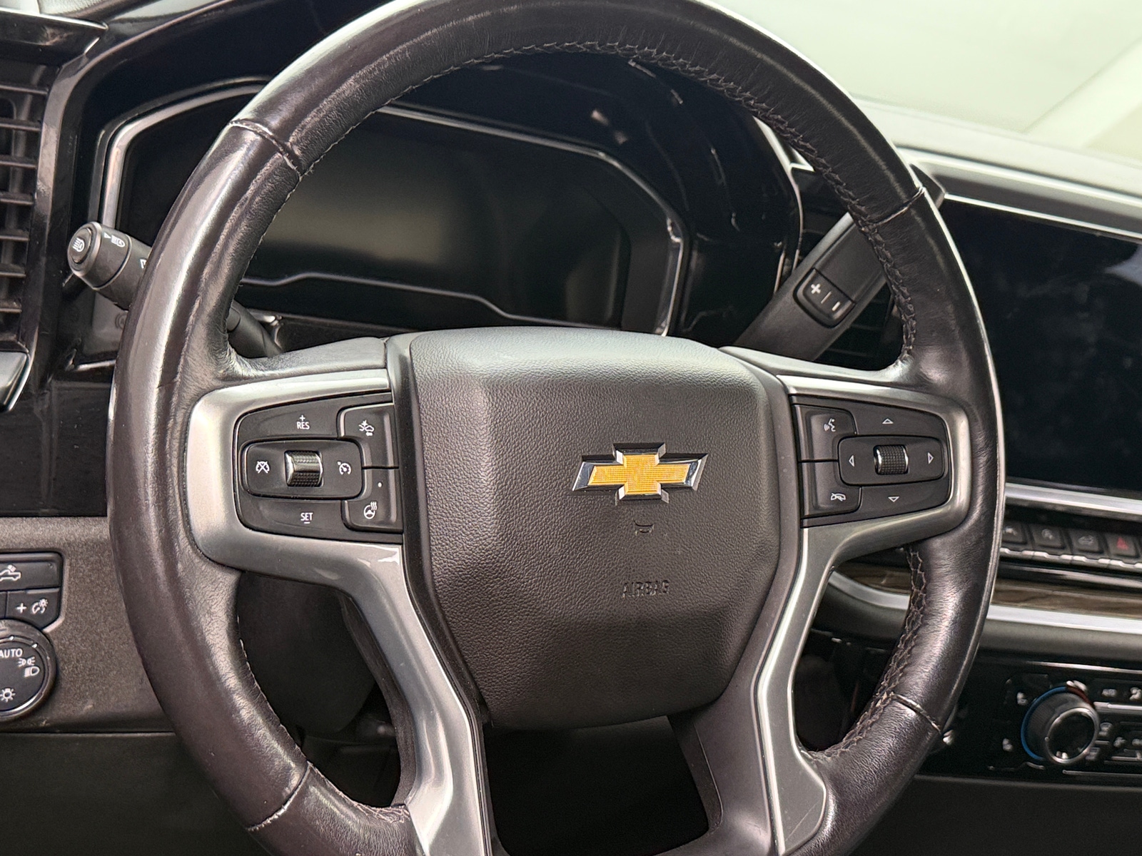 Thumbnail: 2022 Chevrolet Silverado 1500 - 5