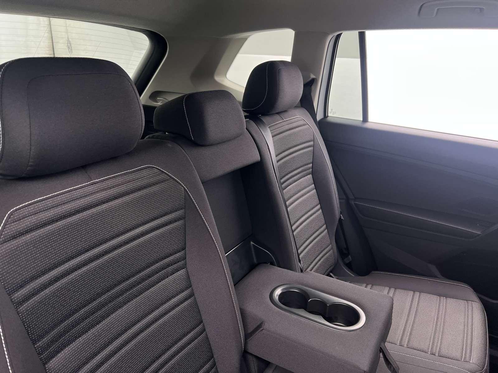 Thumbnail: 2024 Volkswagen Tiguan - 6
