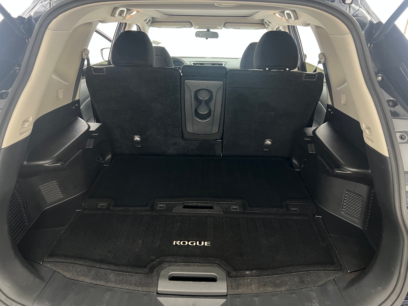 Thumbnail: 2016 Nissan Rogue - 7