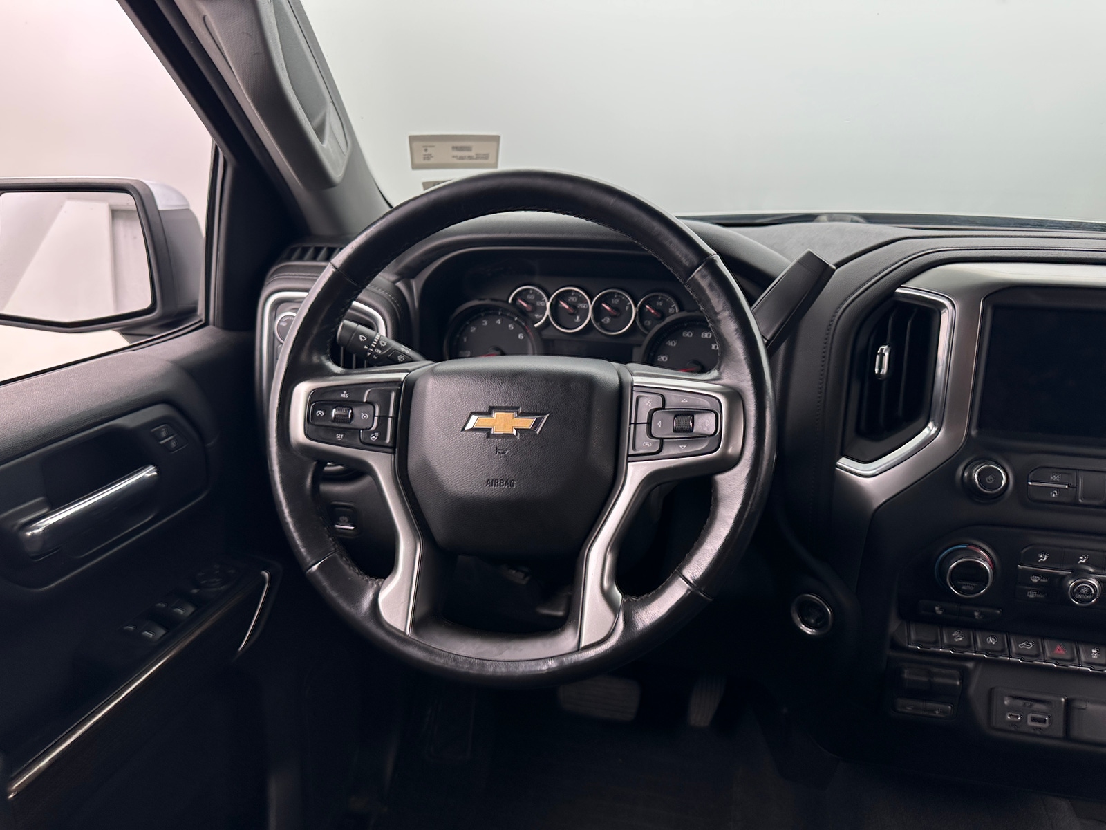 Thumbnail: 2019 Chevrolet Silverado 1500 - 5