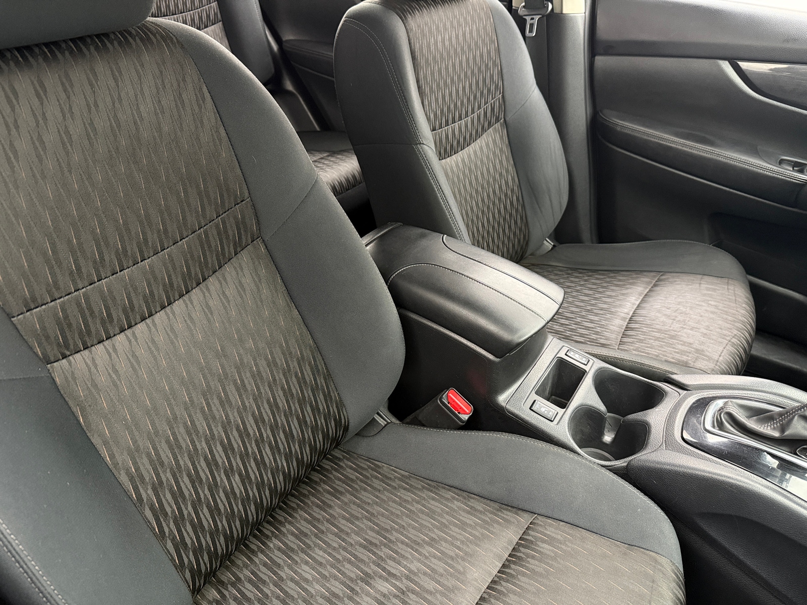 Thumbnail: 2018 Nissan Rogue - 2