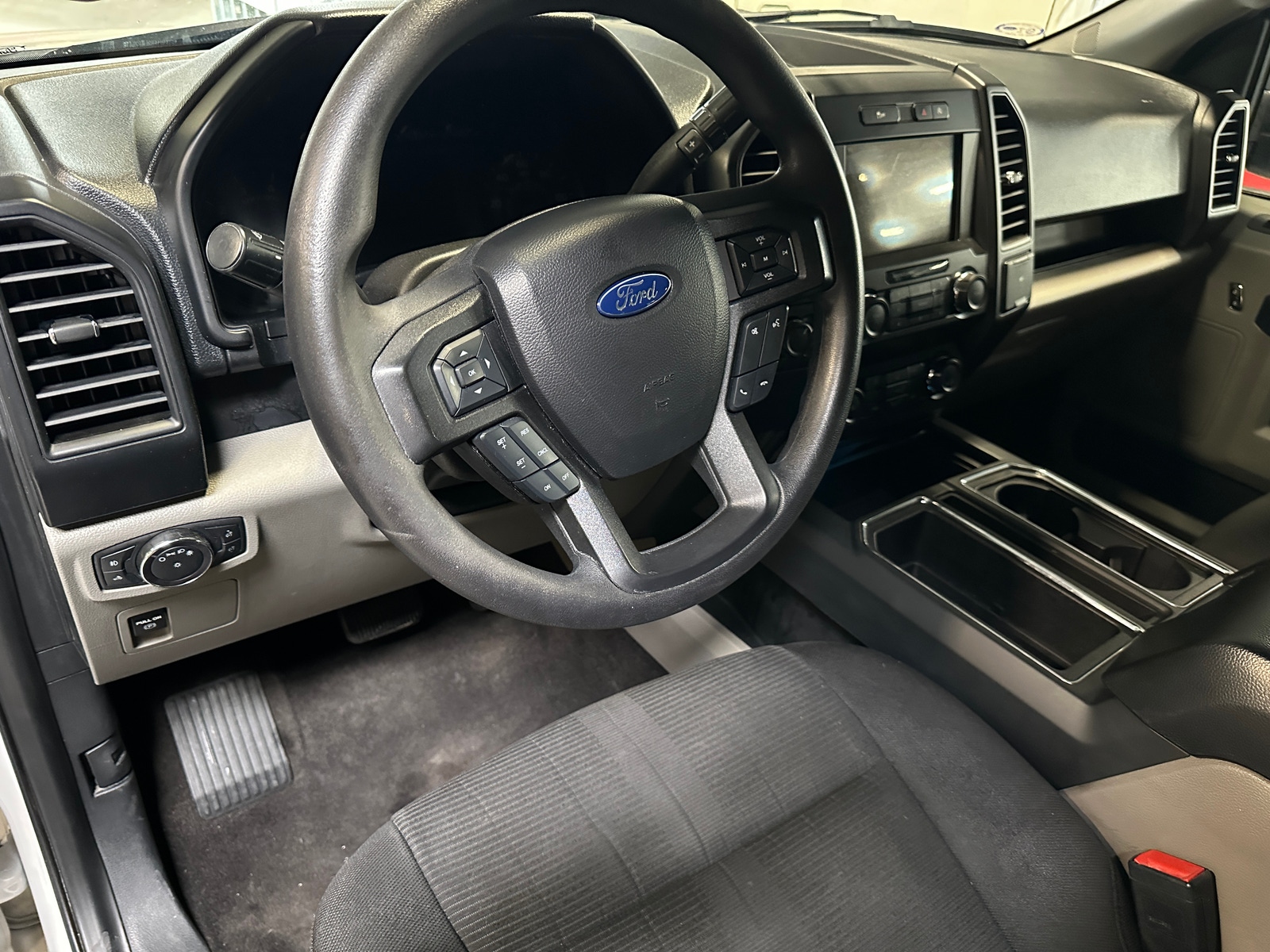 Thumbnail: 2020 Ford Econoline - 3