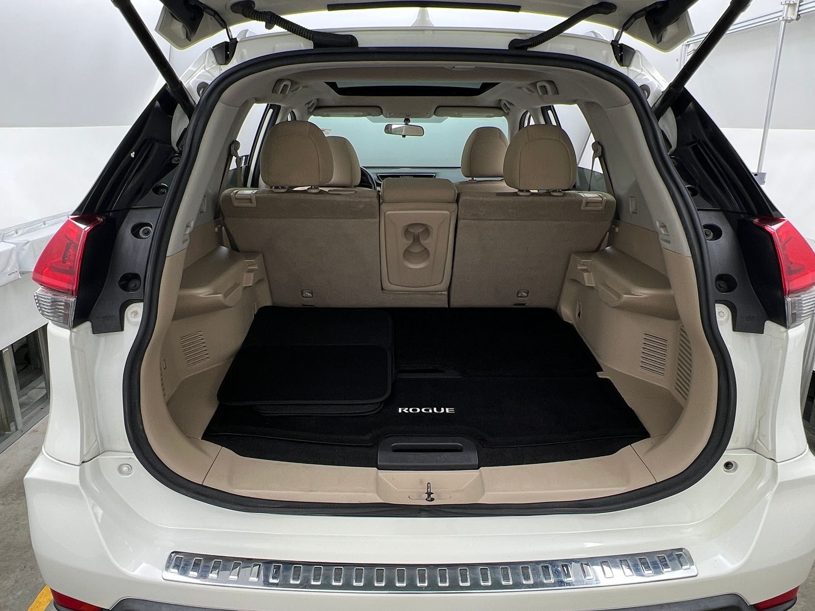 Thumbnail: 2018 Nissan Rogue - 7