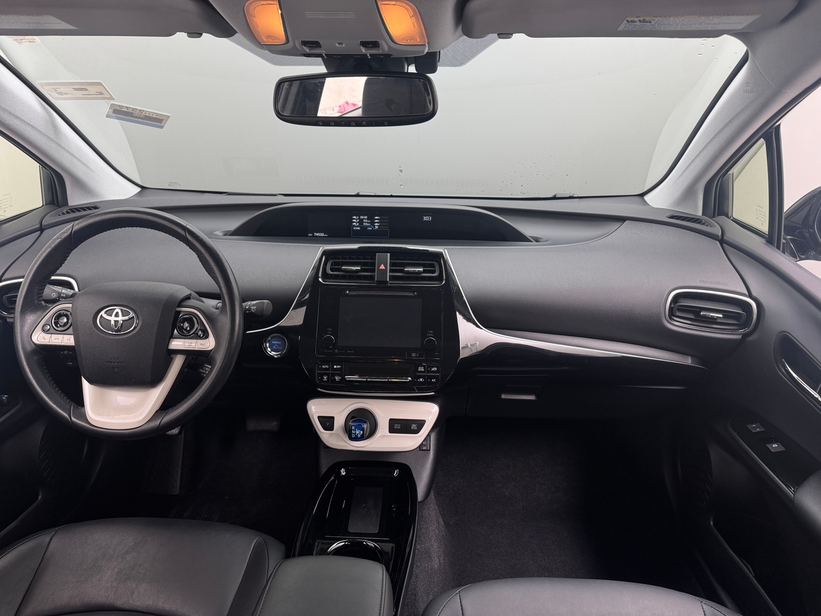 Thumbnail: 2017 Toyota Prius - 3