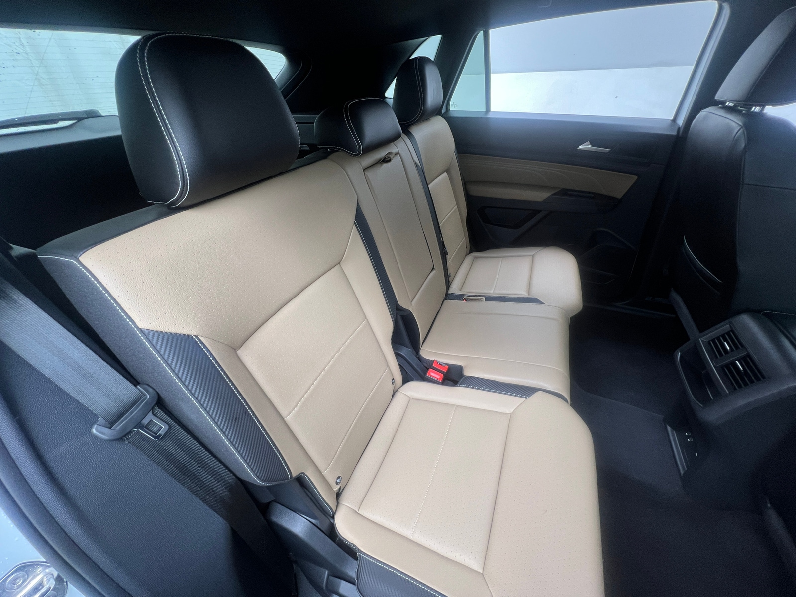 Thumbnail: 2021 Volkswagen Atlas - 5
