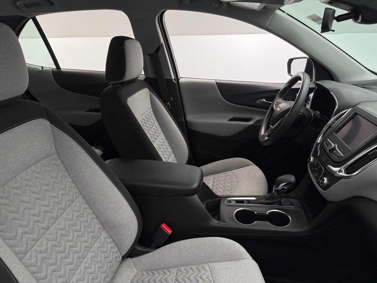 Thumbnail: 2022 Chevrolet Equinox - 2