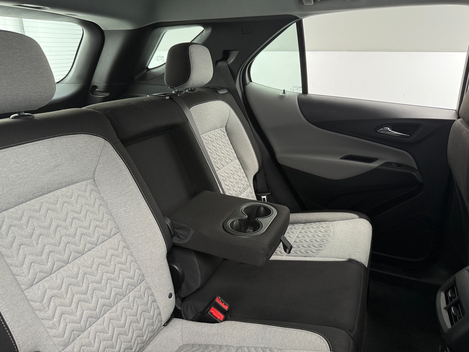 Thumbnail: 2022 Chevrolet Equinox - 6