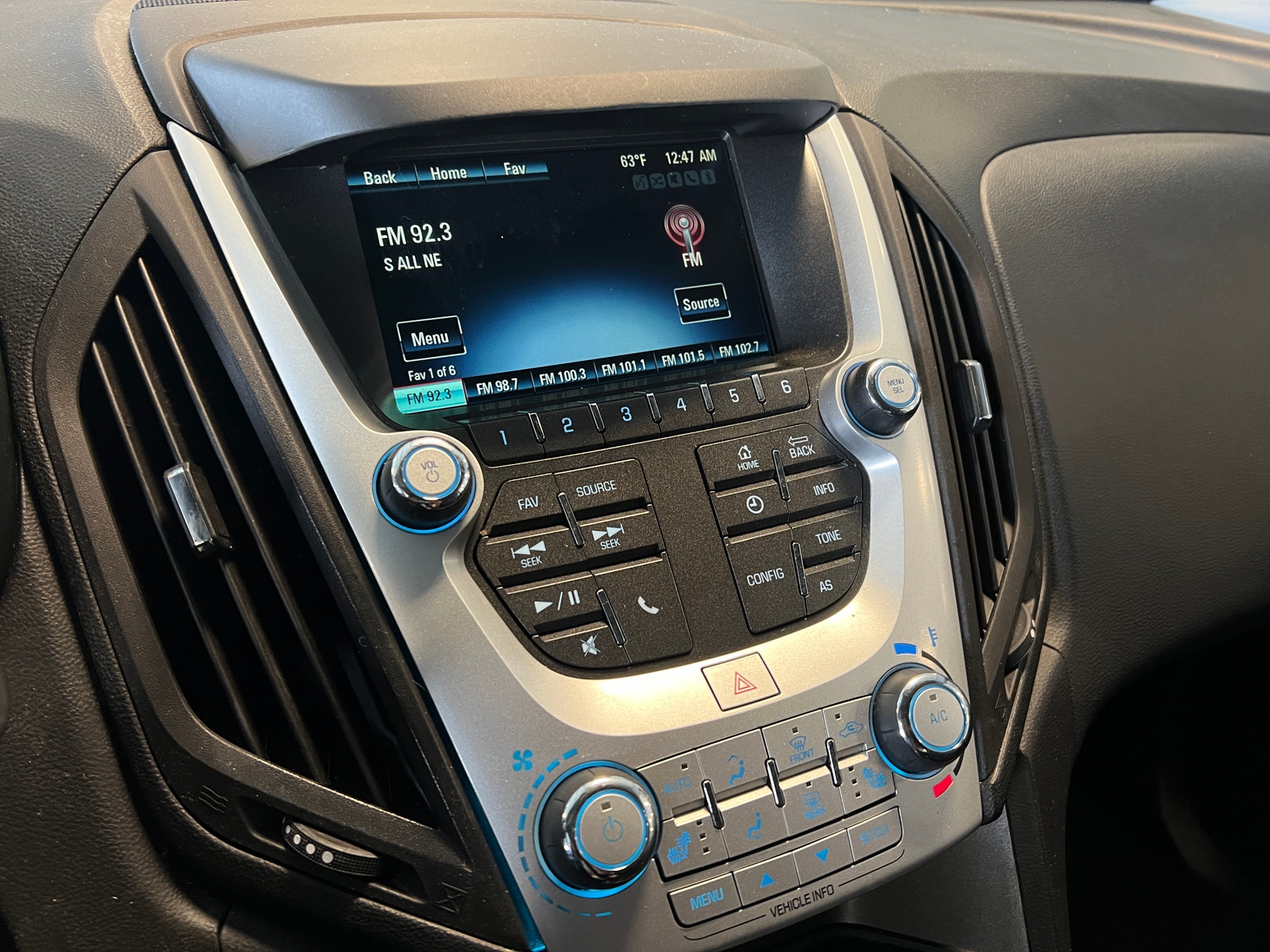Thumbnail: 2017 Chevrolet Equinox - 4