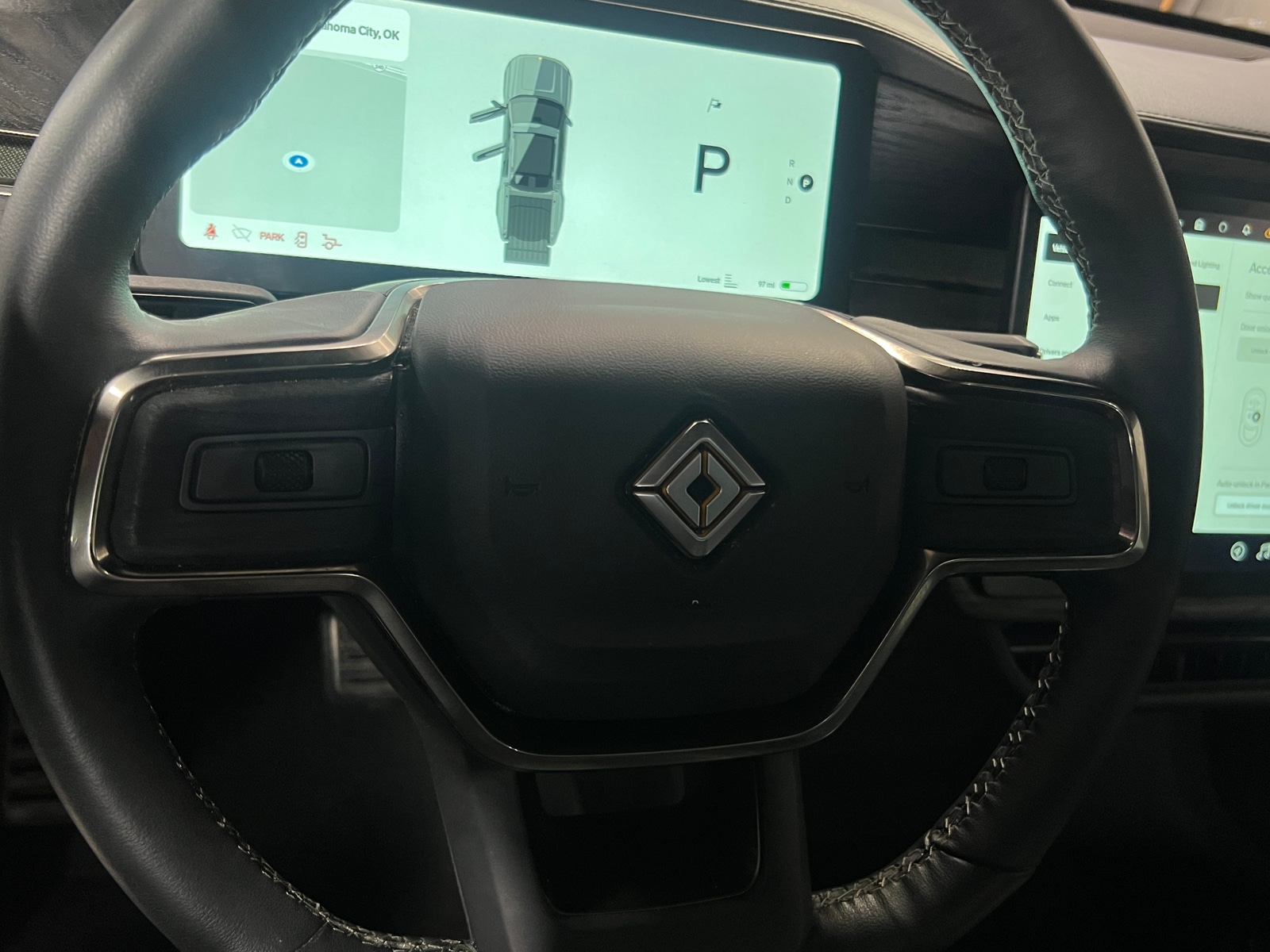 Thumbnail: 2022 Rivian R1T - 4