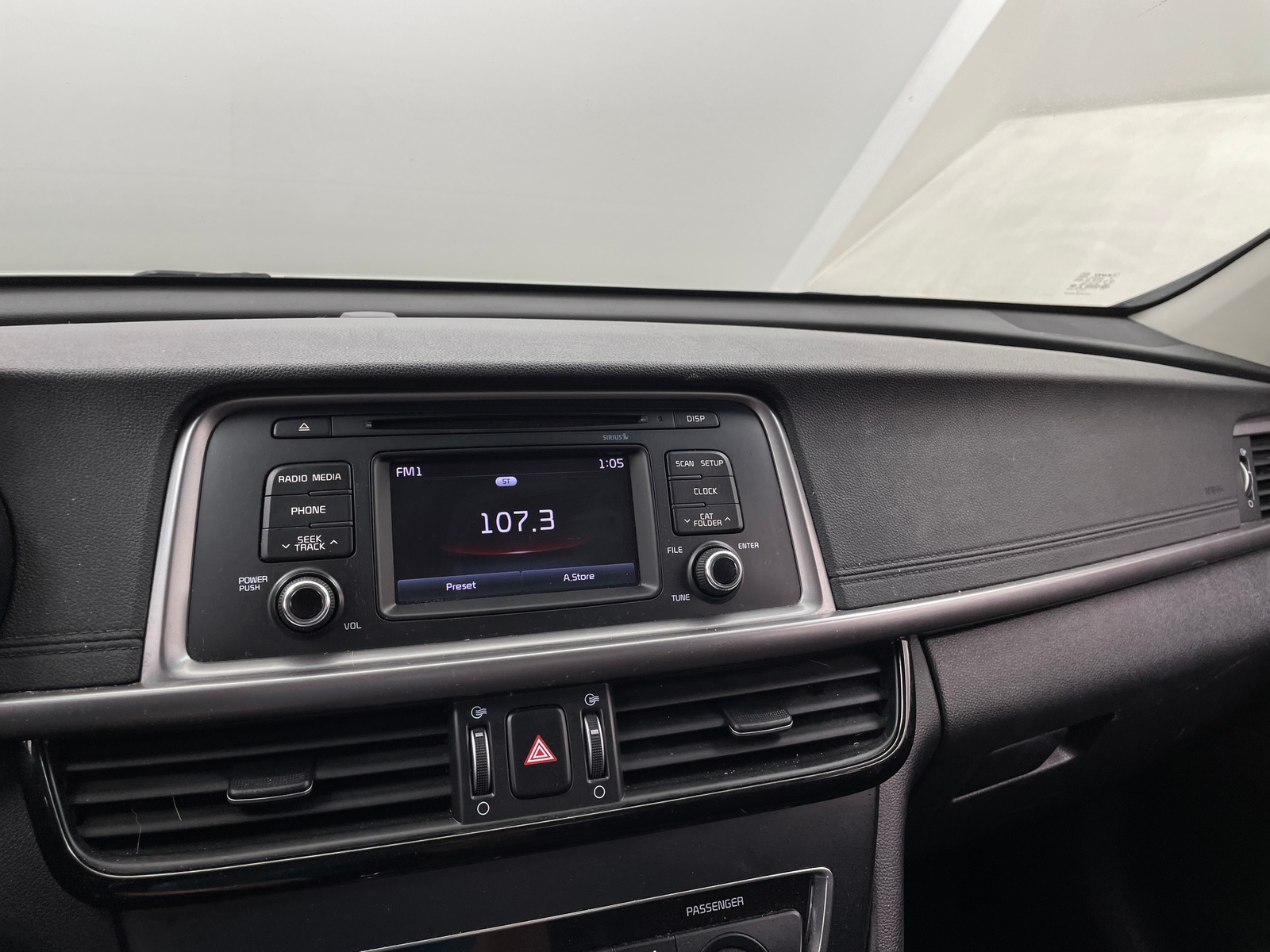 Thumbnail: 2016 Kia Optima - 4