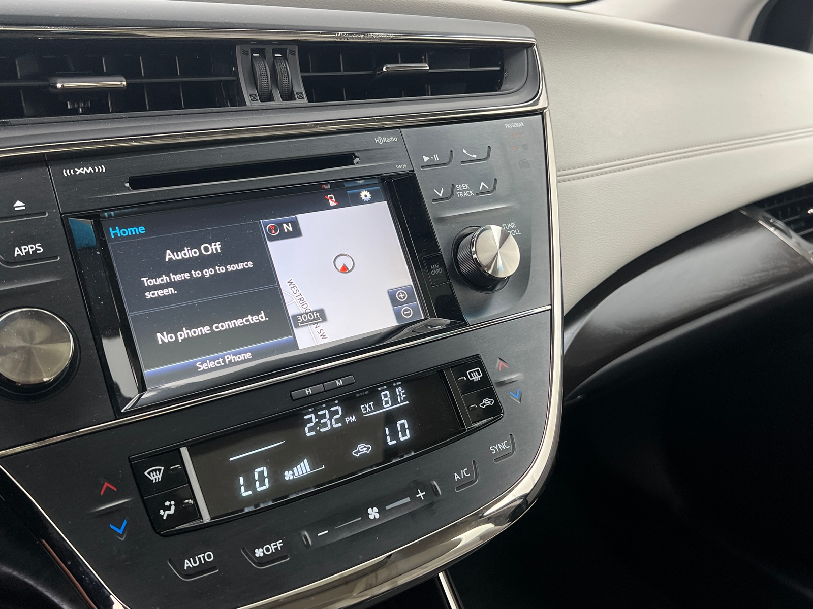 Thumbnail: 2018 Toyota Avalon - 3