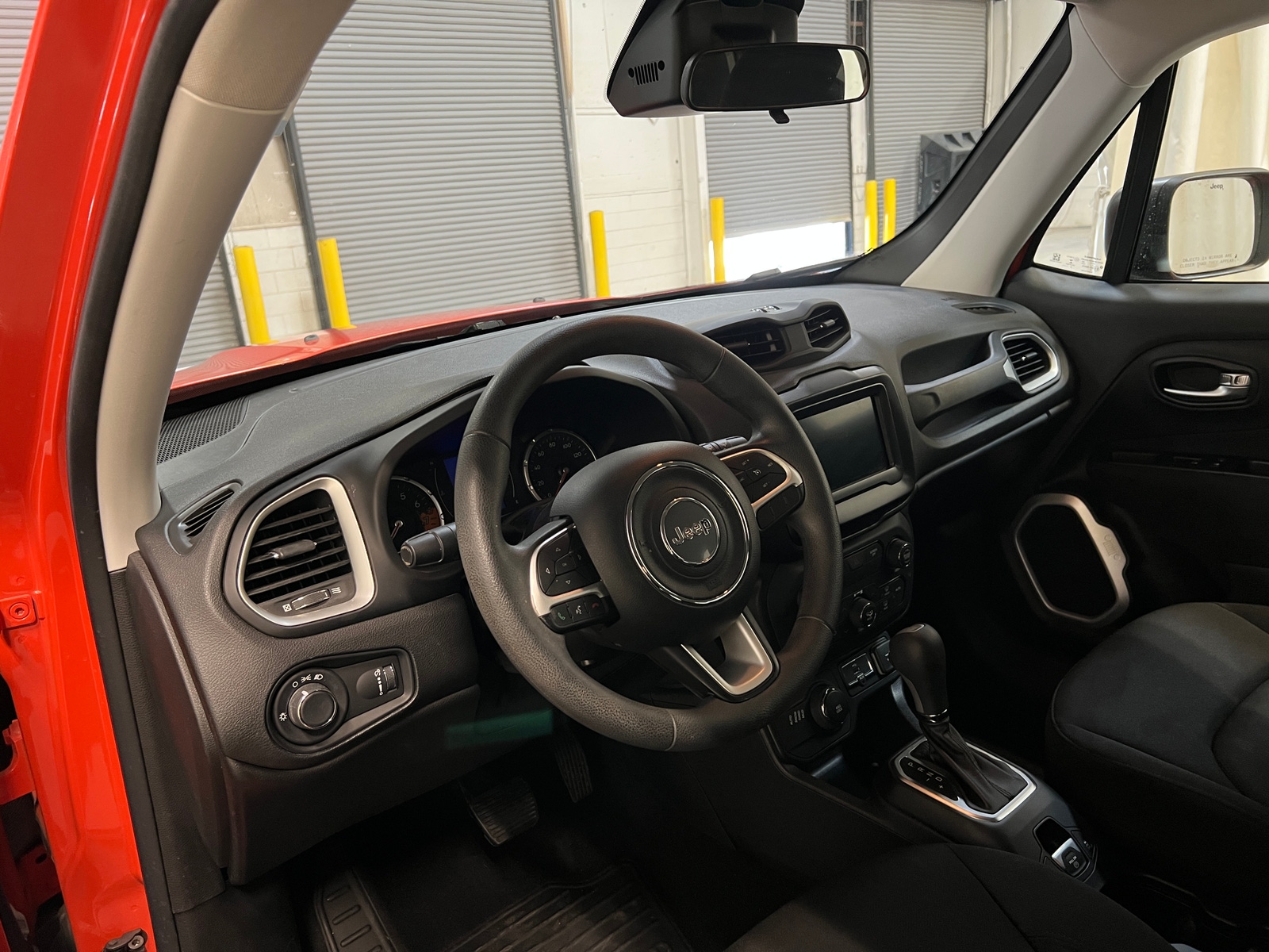 Thumbnail: 2018 Jeep Renegade - 3