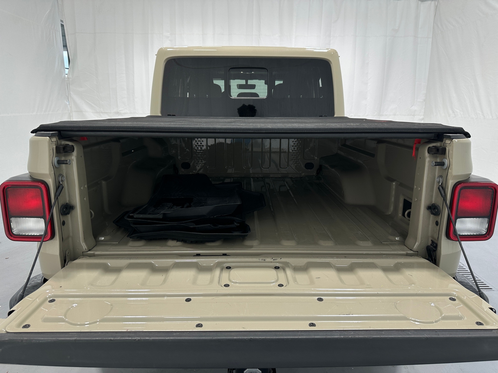 Thumbnail: 2020 Jeep Gladiator - 7