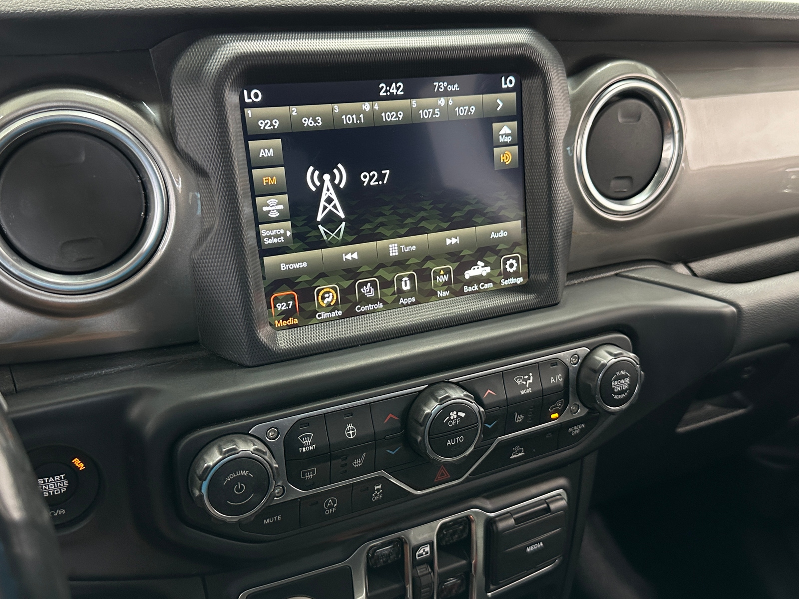 Thumbnail: 2020 Jeep Gladiator - 4