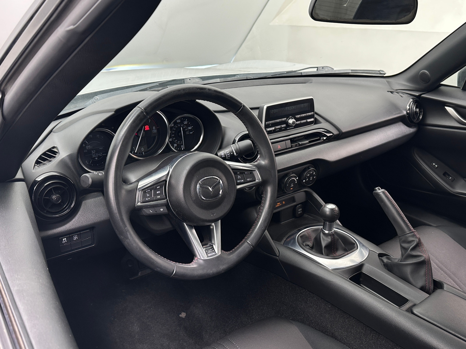 Thumbnail: 2016 Mazda MX-5 Miata - 3