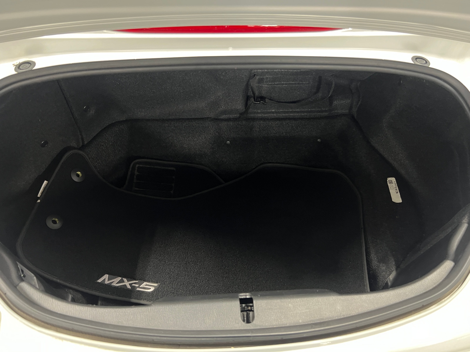 Thumbnail: 2016 Mazda MX-5 Miata - 6