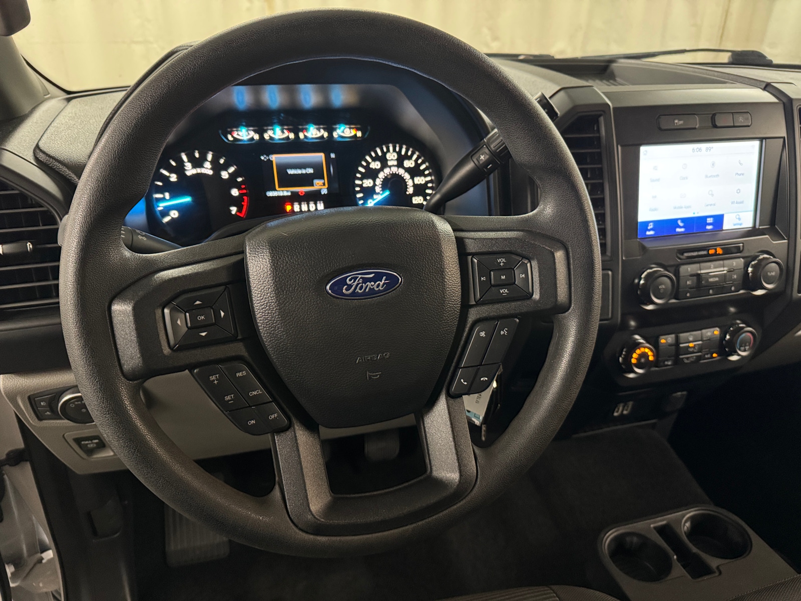 Thumbnail: 2019 Ford Econoline - 5