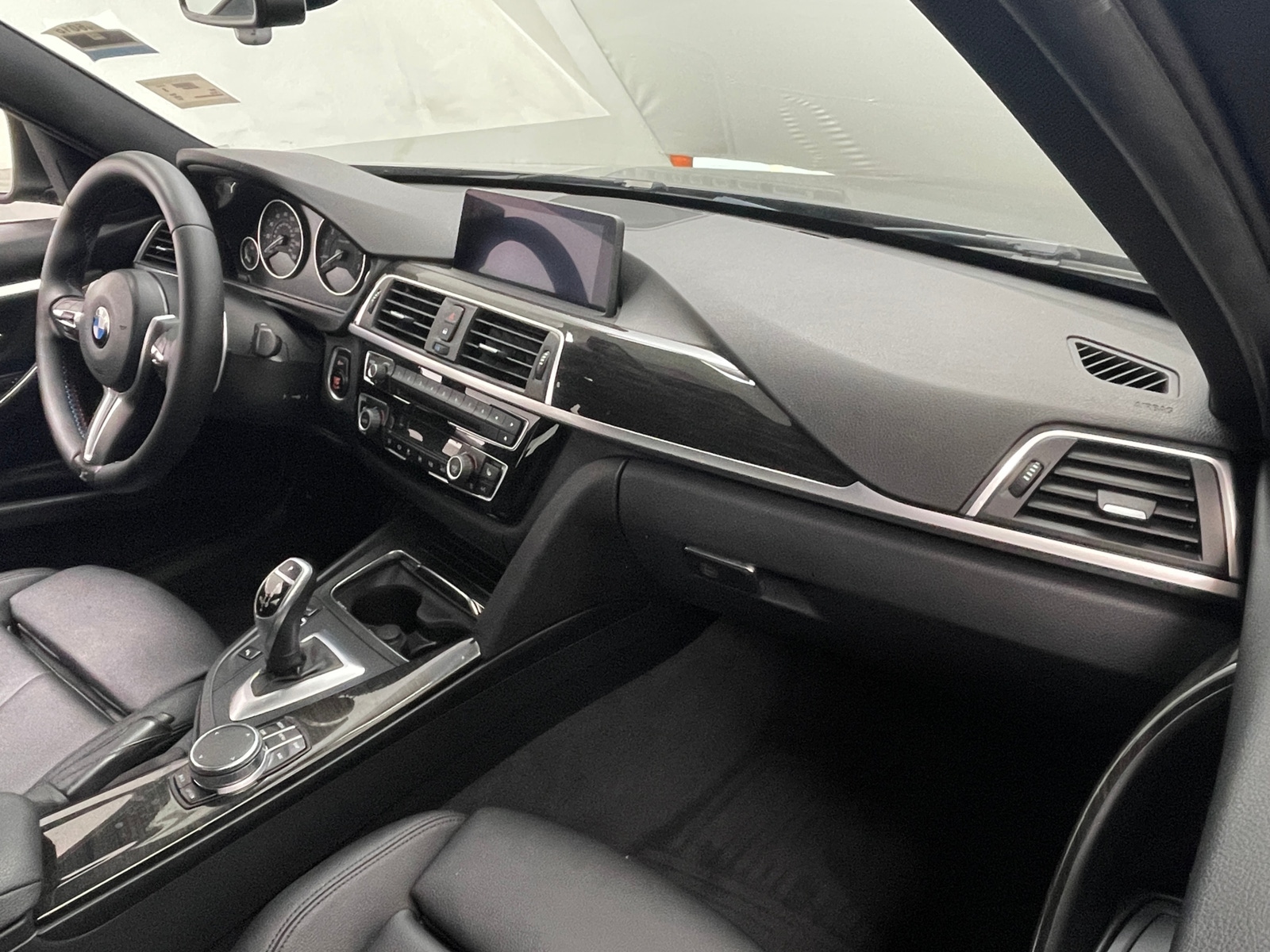 Thumbnail: 2017 BMW 3 Series - 2