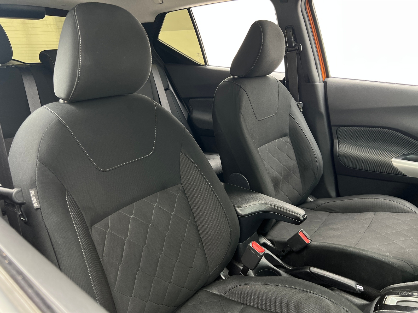 Thumbnail: 2020 Nissan Kicks - 2