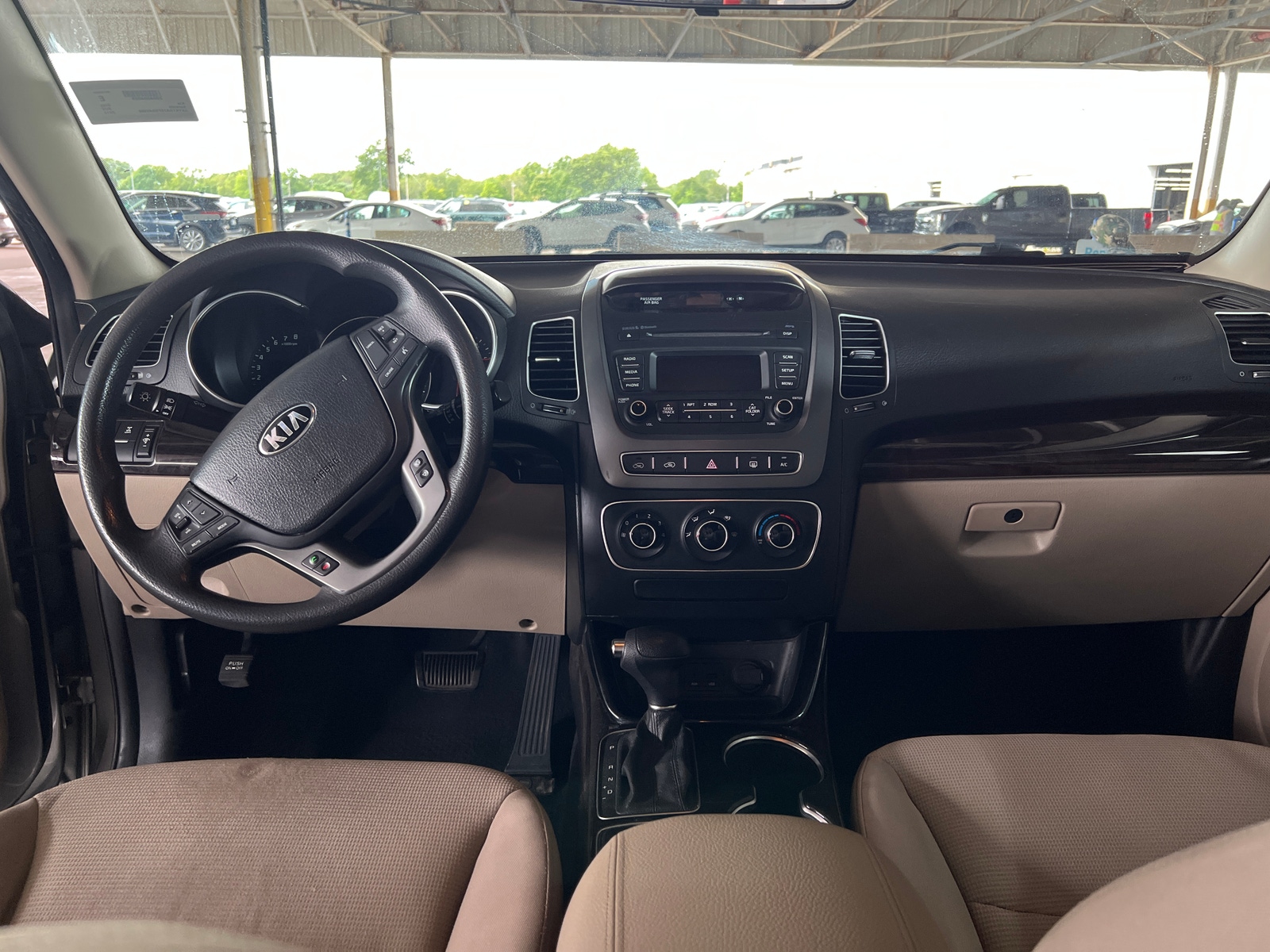 Thumbnail: 2015 Kia Sorento - 3