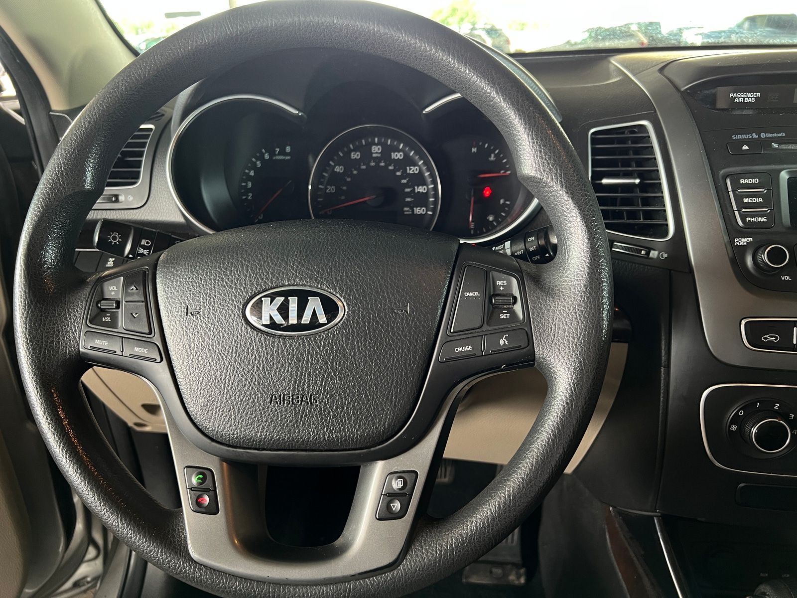 Thumbnail: 2015 Kia Sorento - 5