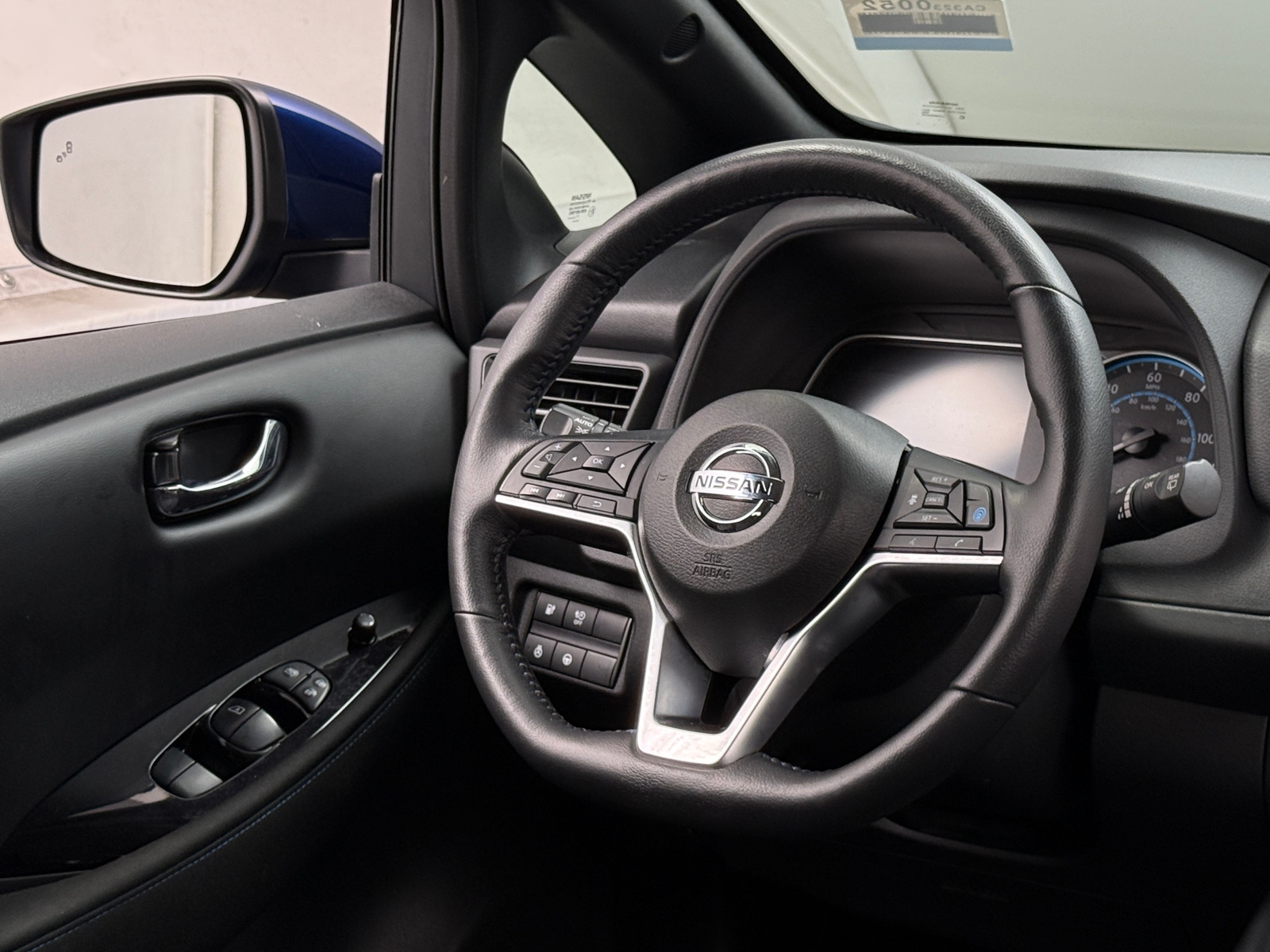 Thumbnail: 2022 Nissan Leaf - 5