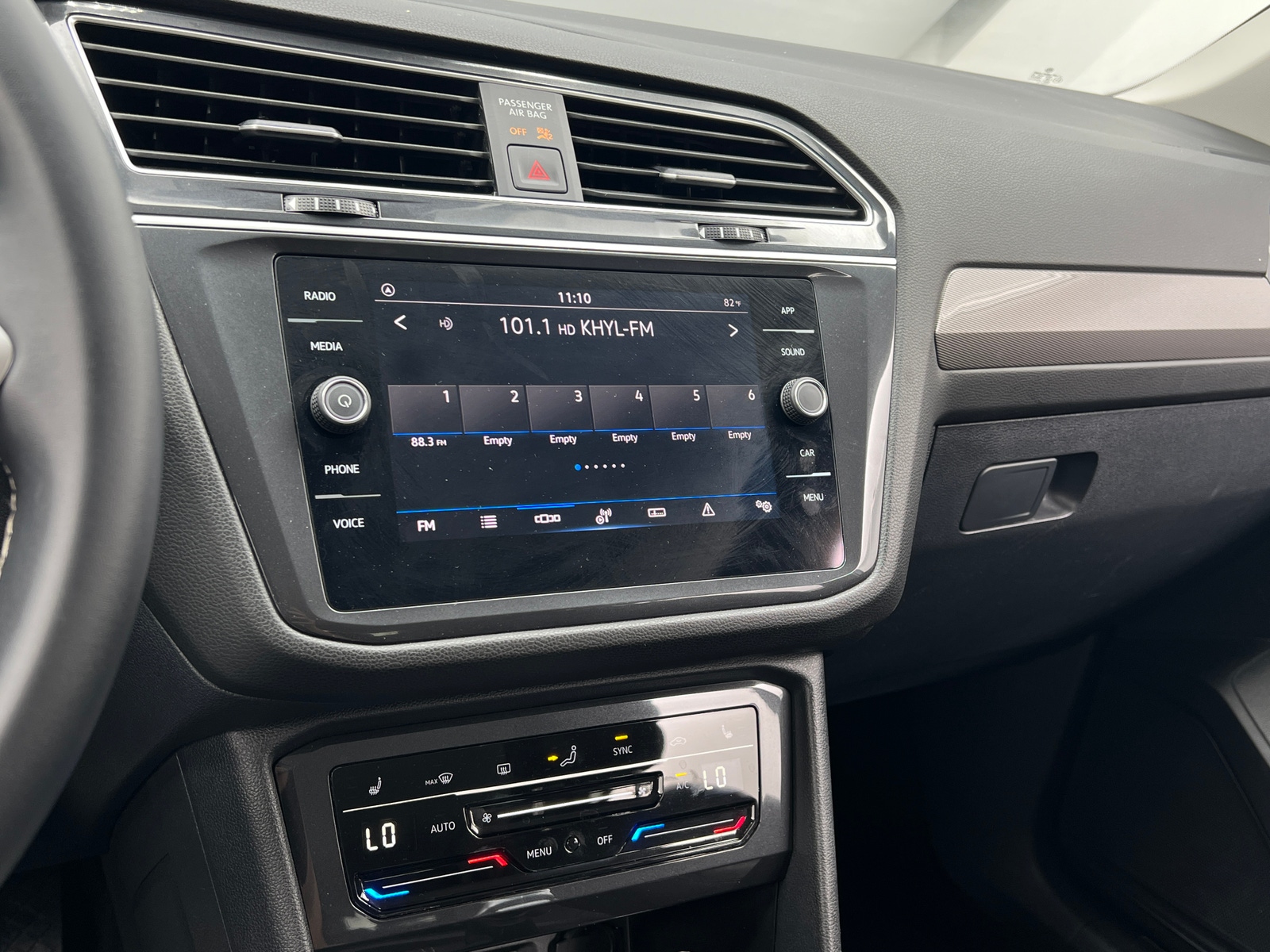 Thumbnail: 2024 Volkswagen Tiguan - 3