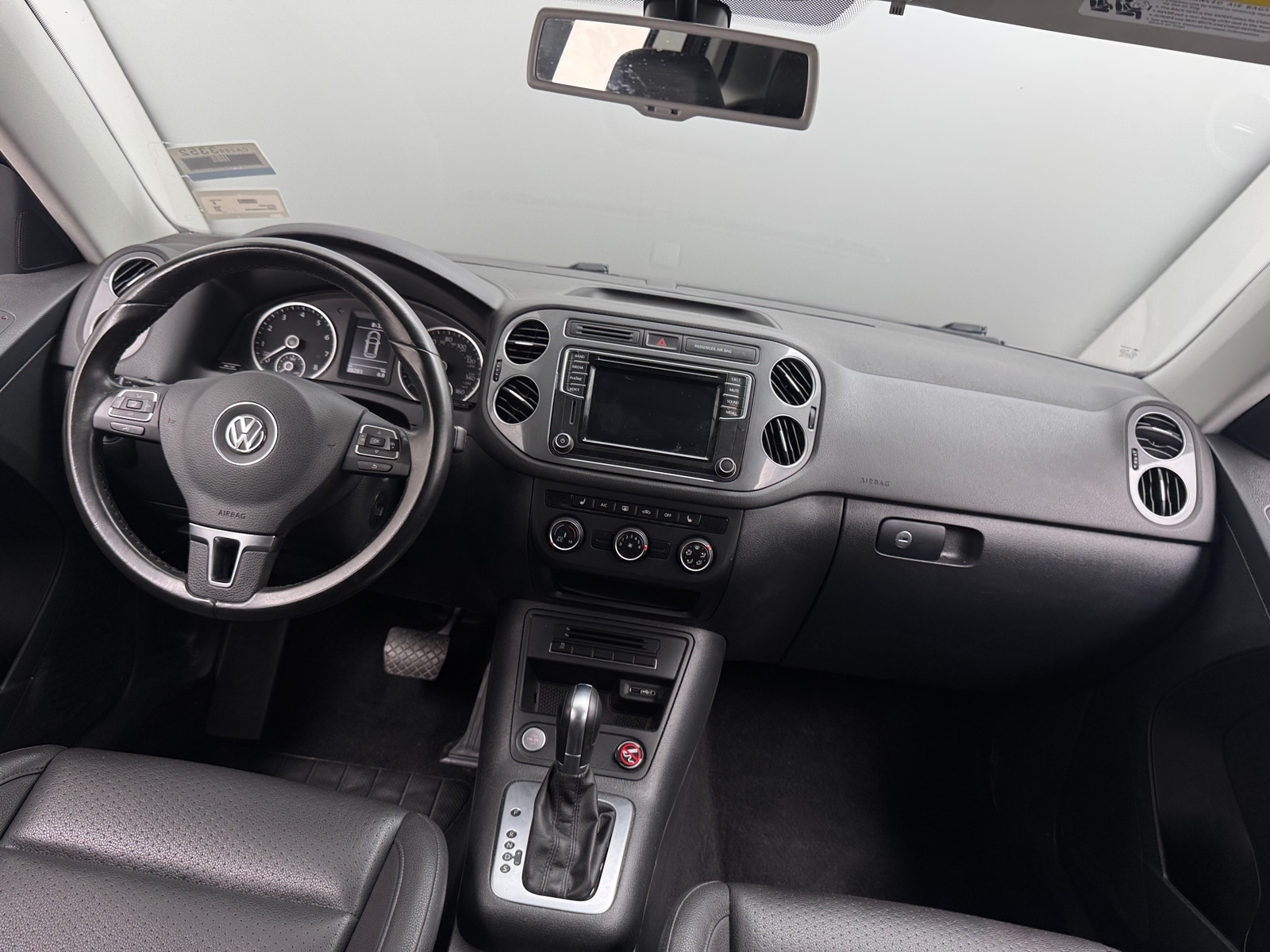 Thumbnail: 2017 Volkswagen Tiguan - 3